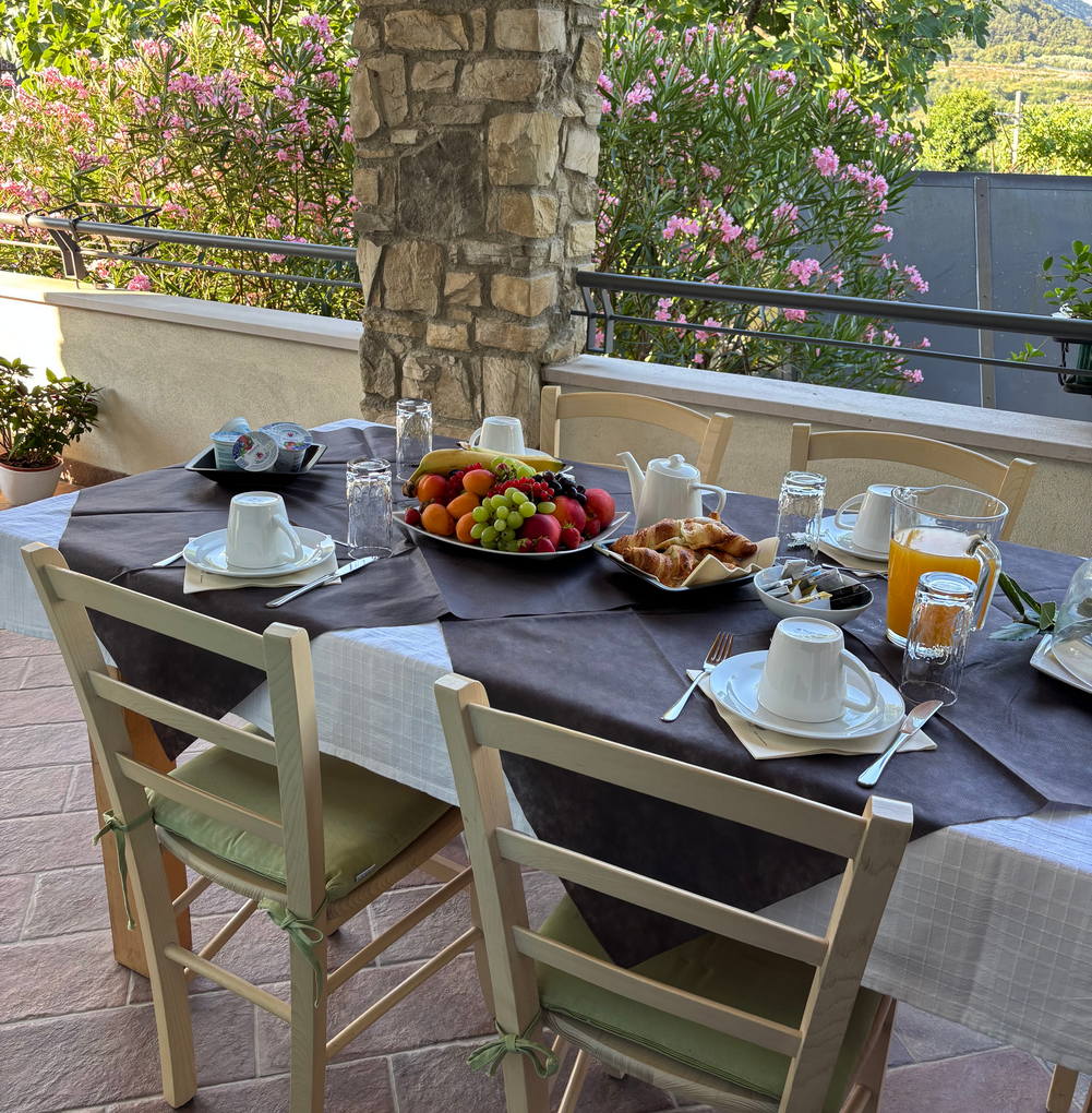Agritur Stefenelli di Stefenelli Tullio | Agritur Stefenelli in Nago, nur 2 km von Torbole entfernt, für Ihren erholsamen Urlaub